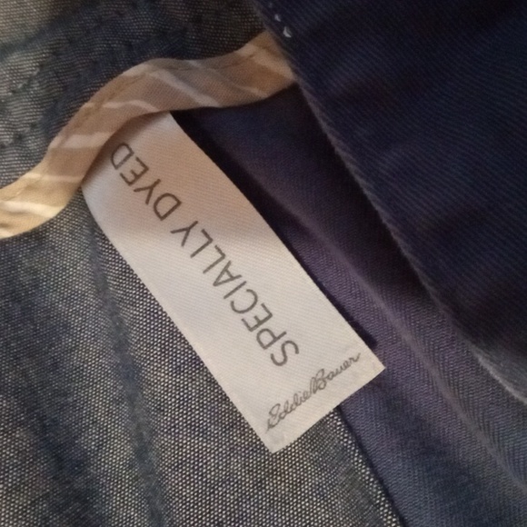 Women's Eddie Bauer slightly curvy straight leg capris - Picture 6 of 9